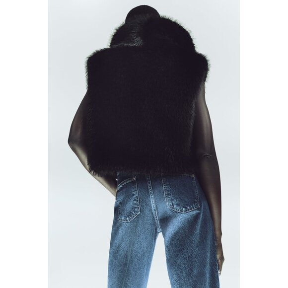 Zara Black Faux Fur Cropped Vest - Picture 5 of 10
